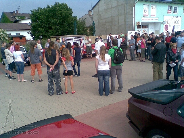 10_Rozprava pred startem_1.jpg